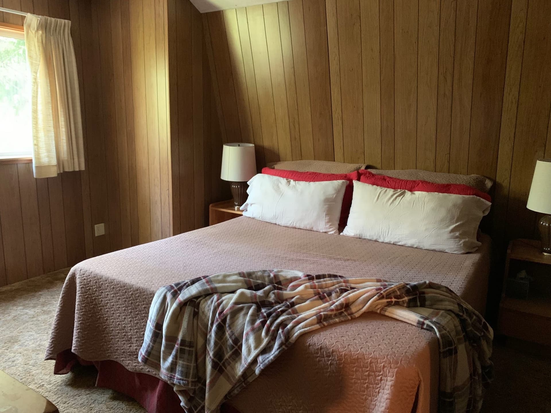 Jen & Andy Burghdorf — Cabin 268, photo 4