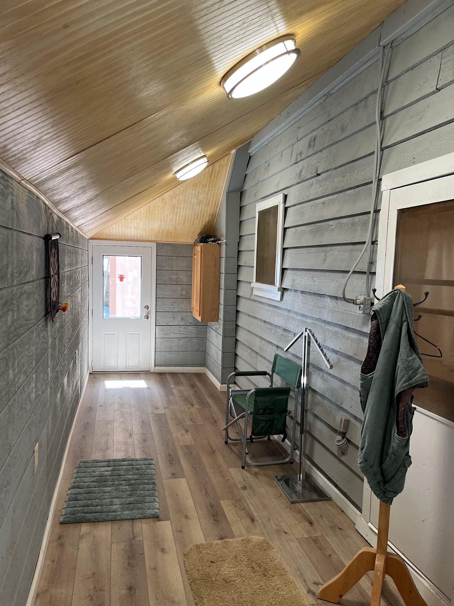 Juan Bustos — Cabin 339, photo 4