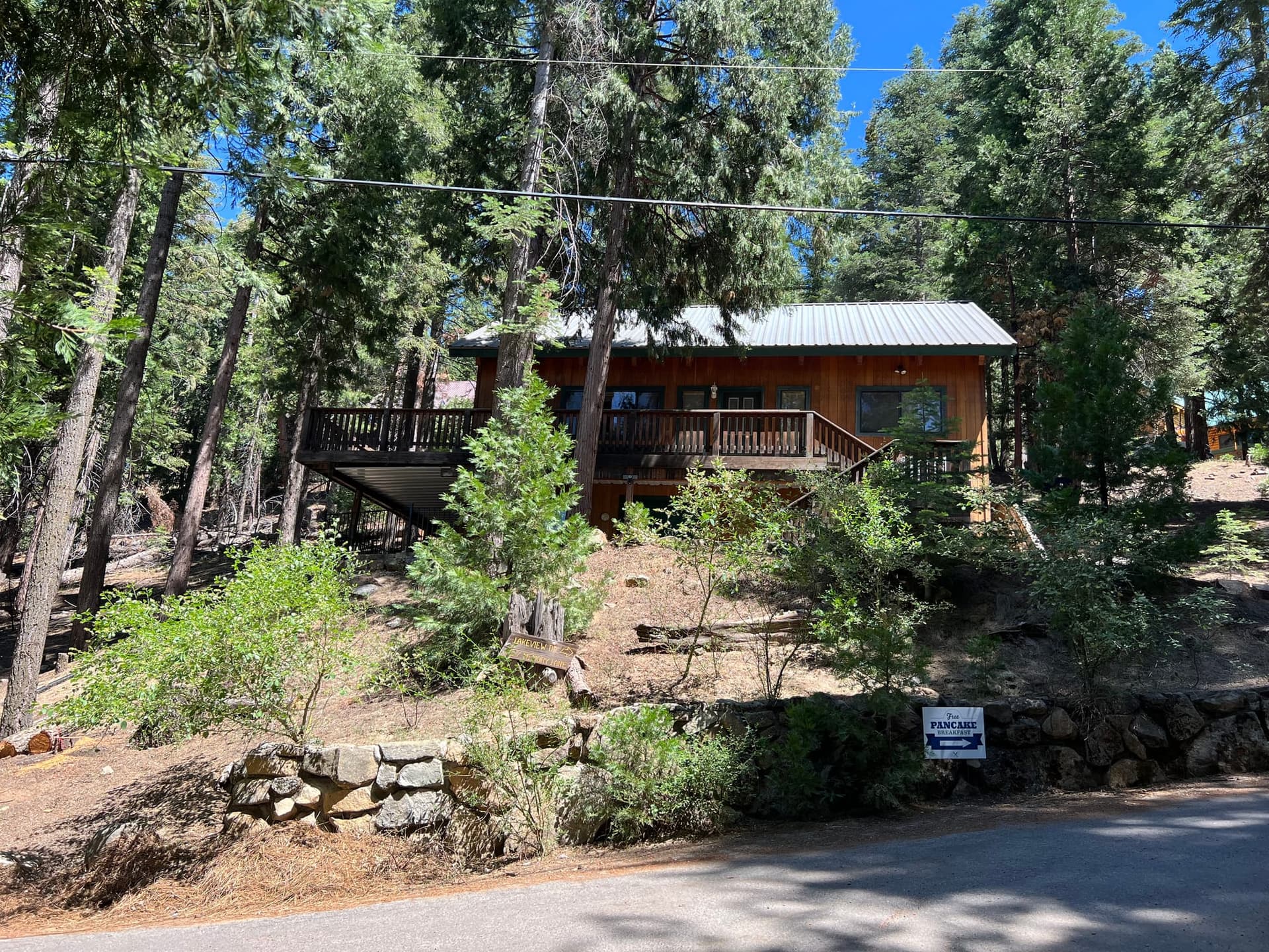 Austins & Rosenkranzes — Cabin 389, a cabin rental at Hume Lake